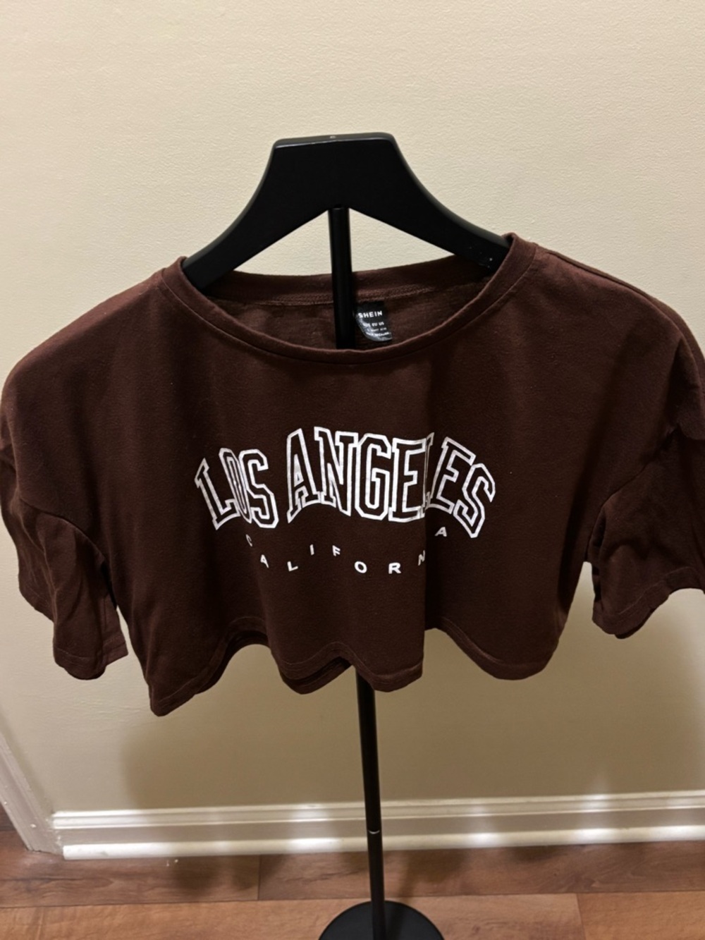 Lot Of Two Women LOS ANGELES CALIFORNIA Graphic Crop Tee & T-shirt Sz Large,  3x - Picture 8 of 11